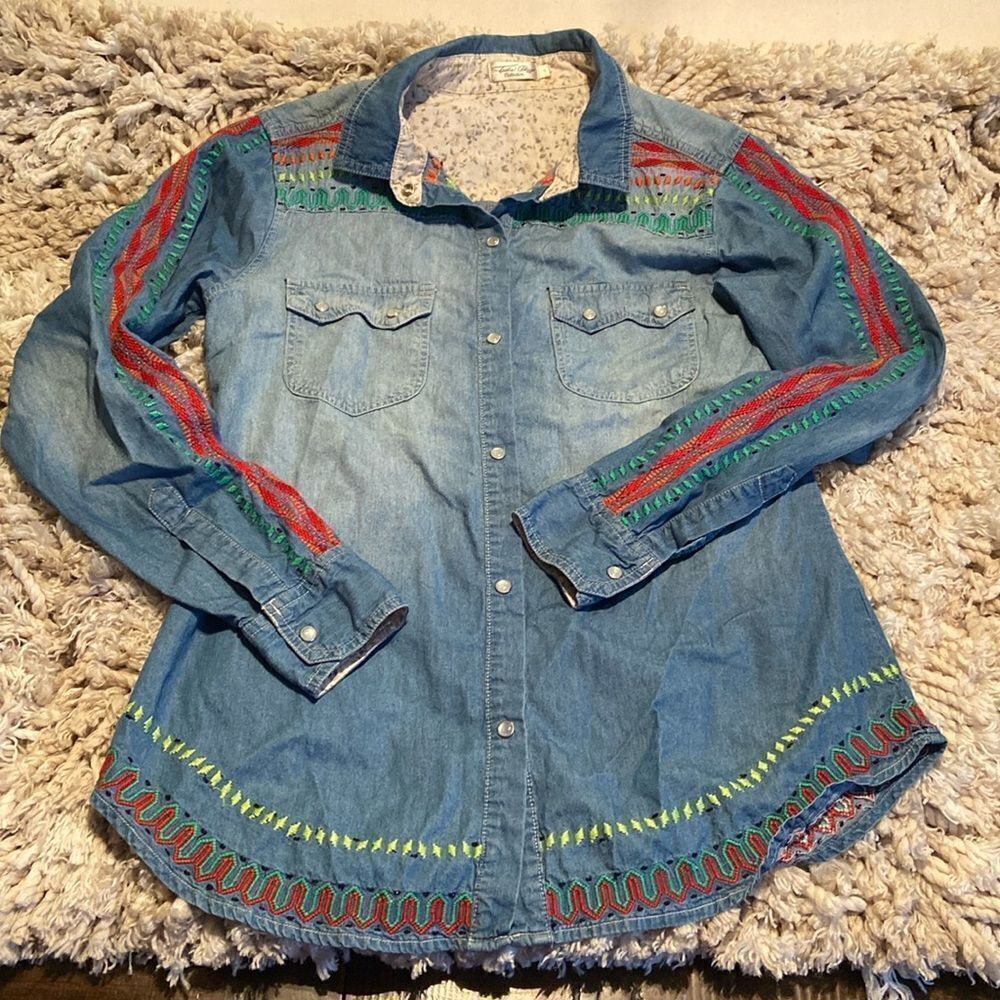 Tasha Polizzi Shirt Women Small Blue Denim Embroidered Button Up western Boho